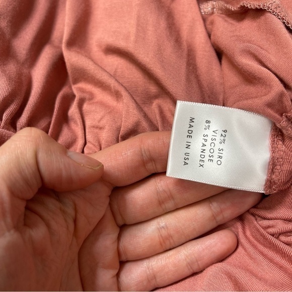 Lovers + Friends Willow‎ Dress in Rose Pink - Picture 4 of 9